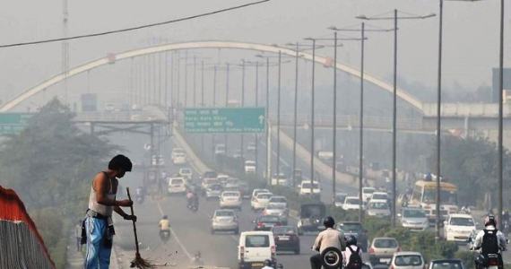 Polluted highway in Lima
